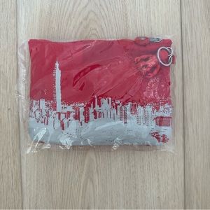 Eva air x Kipling amenity kit